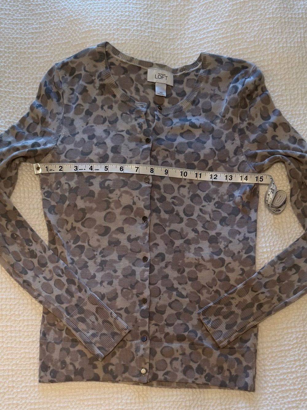 LOFT | Gray Pebble Knit Crewneck Cardigan | XS - Picture 5 of 7
